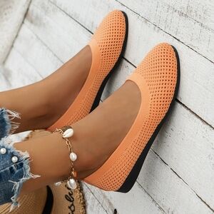 Elegant Peach Flats for Women